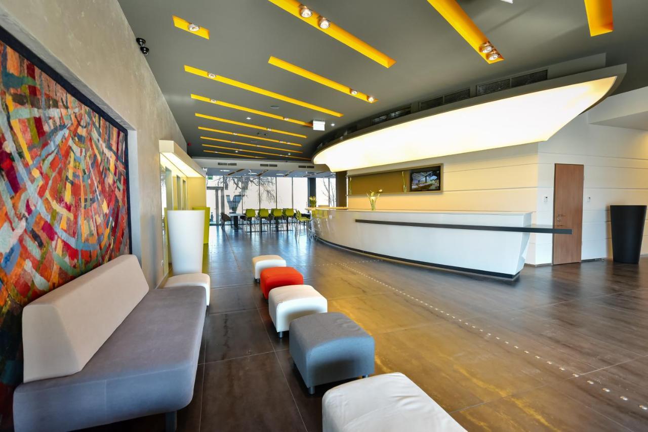 Székesfehérvár Best Western Plus Lakeside Hotel מראה חיצוני תמונה